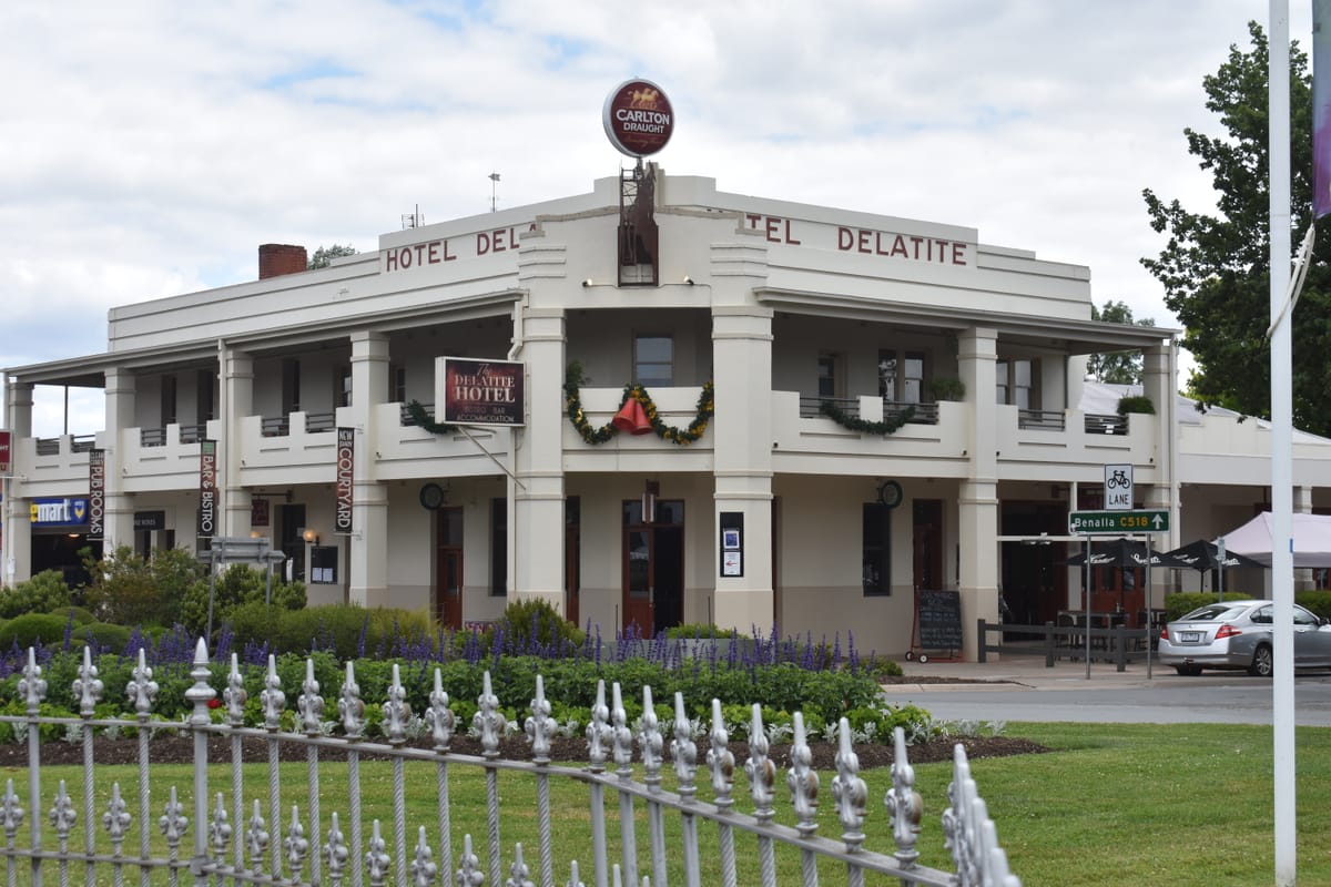 Top service, top food at Mansfield's Delatite Hotel Post feature image