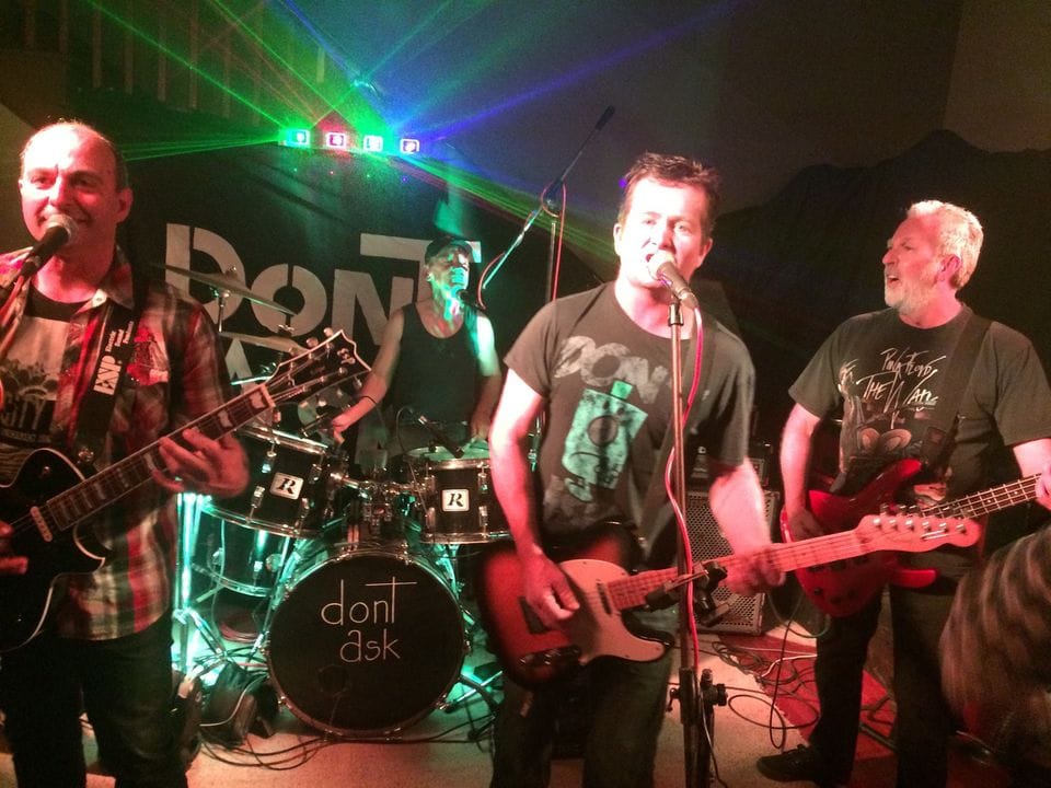 Music, barbecues, wine, song and golf Post image